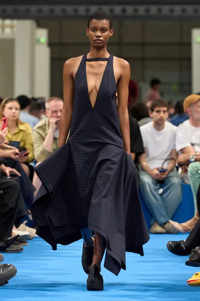 Look 33